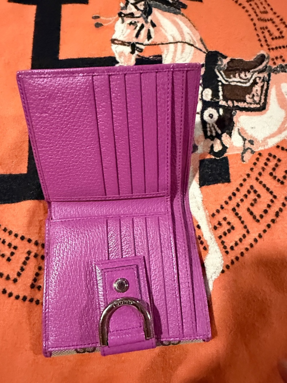 Gucci Beige GG Monogram Mini Box with Pink Trim - Picture 9 of 9